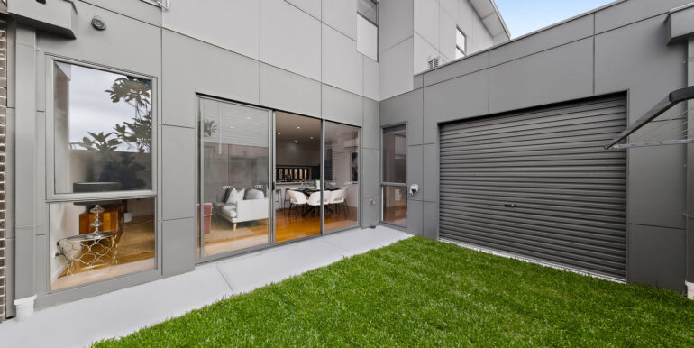 14_unit_1_27_burnett_avenue_braybrook_vic_3019