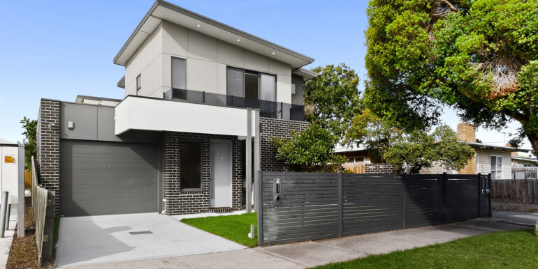 15_unit_1_27_burnett_avenue_braybrook_vic_3019