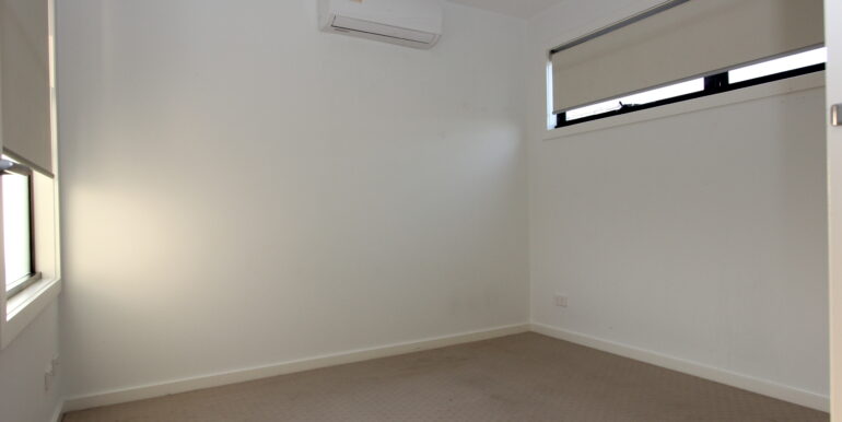 2-20 Bosquet st_bed2