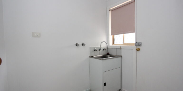 2-34 Somerset_laundry