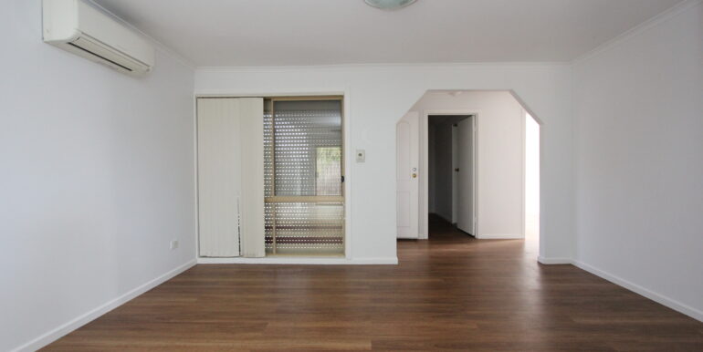 2-34 Somerset_living