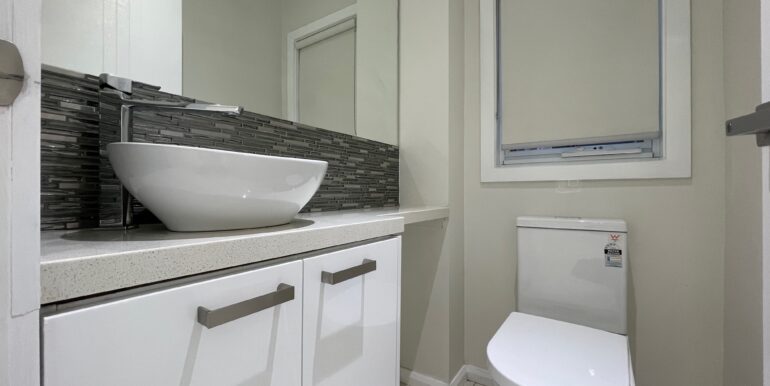 23b Stirling st_ground toilet