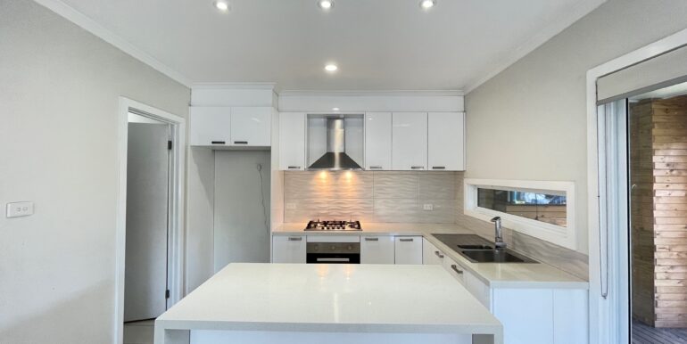 23b Stirling st_kitchen1