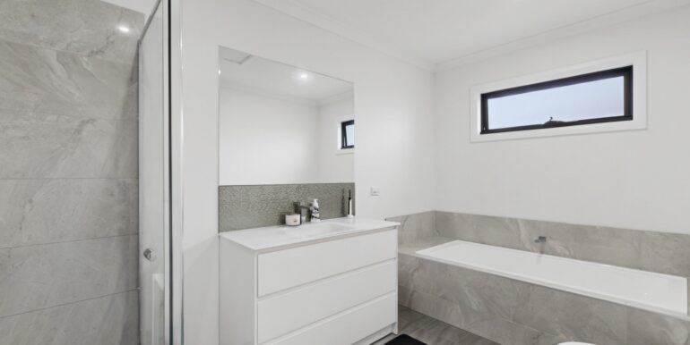 13_townhouse_1_32_marnoo_street_braybrook_victoria_3019