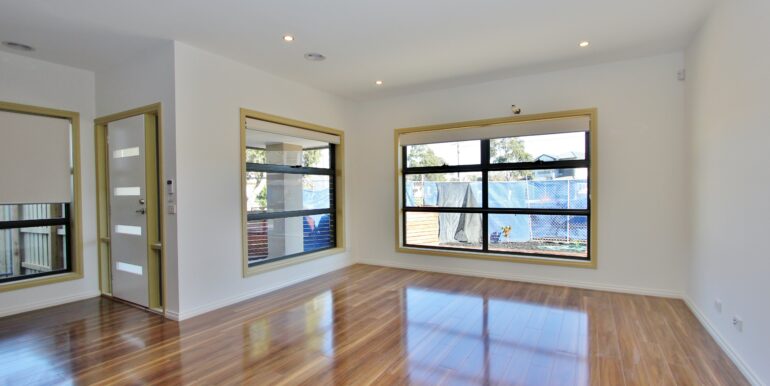 26 Janson St_living2