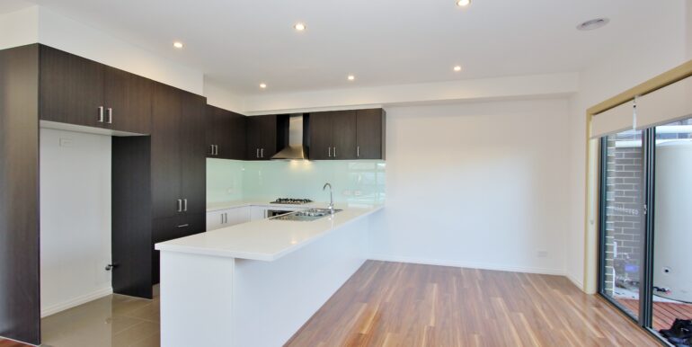 26 Janson St_meal1